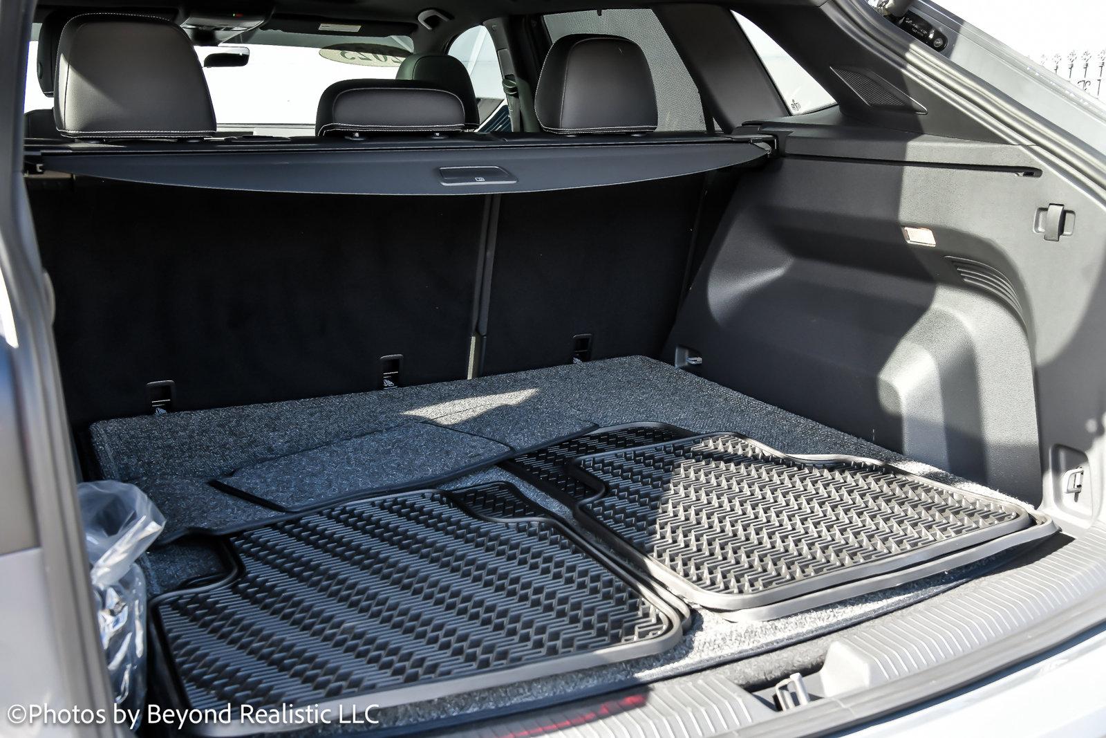 Vw atlas hotsell dog barrier